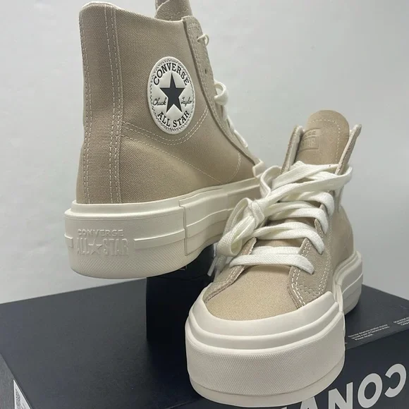 Converse WMNS Platform Sneakers A07209C
CTAS CRUISE HI
NUTTY GRANOLA/EGRET/BLACK - Picture 8 of 16